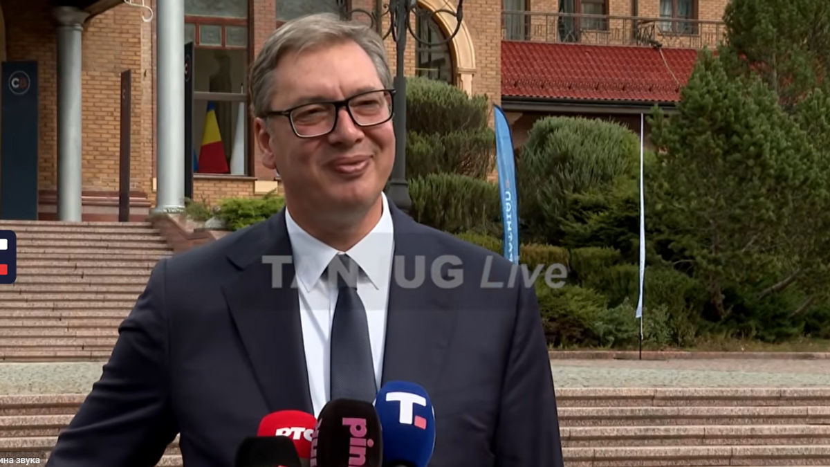 “voleo-bih-da-vidi-kad-me-vukan-zagrli,-pa-da-kaze-koliko-sam-nevoljen”-vucic-o-prepisci-u-vezi-sa-dr-srdanovicem:-“taj-telefon-je-isao-na-forenziku-posle-hapsenja-vesne-medenice-i-deo-je-iz-istrage”-(video) “voleo-bih-da-vidi-kad-me-vukan-zagrli,-pa-da-kaze-koliko-sam-nevoljen”-vucic-o-prepisci-u-vezi-sa-dr-srdanovicem:-“taj-telefon-je-isao-na-forenziku-posle-hapsenja-vesne-medenice-i-deo-je-iz-istrage”-(video)
