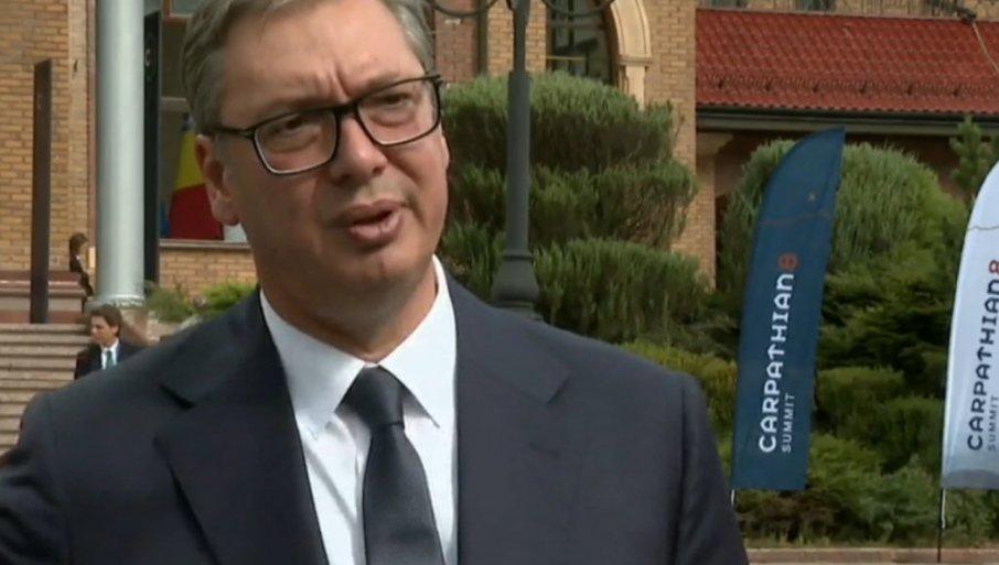 sta-je-vucic-zapisao-tokom-govora-tuska?-“da-sam-hteo-javno-da-otkrijem…” sta-je-vucic-zapisao-tokom-govora-tuska?-“da-sam-hteo-javno-da-otkrijem…”
