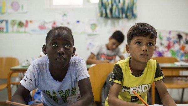 italijani-beze-od-stranaca:-u-skolama-sirom-apeninskog-poluostrva-pravi-etnicki-geto,-do-70-odsto-ucenika-migrantskog-porekla italijani-beze-od-stranaca:-u-skolama-sirom-apeninskog-poluostrva-pravi-etnicki-geto,-do-70-odsto-ucenika-migrantskog-porekla
