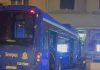 (FOTO, VIDEO) JEZIVI PRIZORI TEŠKE NESREĆE NA ZELENOM VENCU! Vozač autobusa izgubio kontrolu, zakucao se u vozila i zgradu: Više ljudi povređeno (foto,-video)-jezivi-prizori-teske-nesrece-na-zelenom-vencu!-vozac-autobusa-izgubio-kontrolu,-zakucao-se-u-vozila-i-zgradu:-vise-ljudi-povredeno