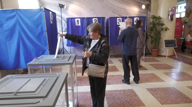 Други-дан-избора-за-руску-Државну-думу-–-гласало-готово-30-одсто-бирача,-Путин-оптужује-Украјину-за-ометање-гласања Други-дан-избора-за-руску-Државну-думу-–-гласало-готово-30-одсто-бирача,-Путин-оптужује-Украјину-за-ометање-гласања