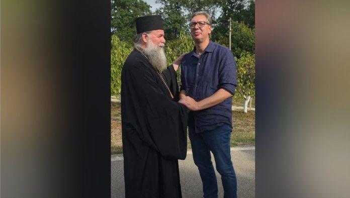 “manastir-pinosava-je-veliko-i-vazno-mesto-okupljanja-naroda”-vucic:-posebno-sam-srecan-sto-sve-veci-broj-mladih-ljudi-ide-na-liturgije-(video)