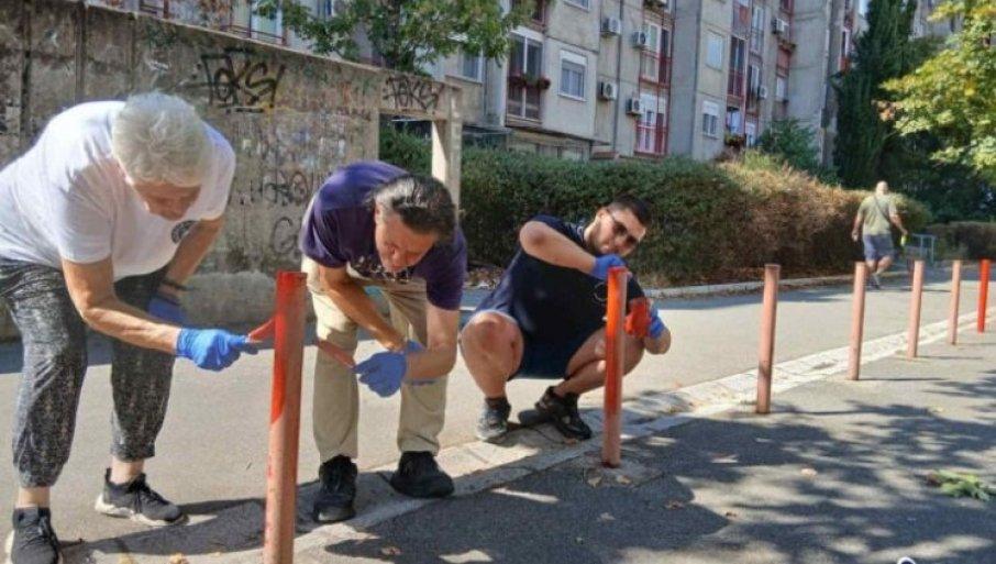 nova-akcija-aktivista-sns-a-na-novom-beogradu:-u-bloku-61-ureduju-stazu-i-farbaju-stubice-u-ulici-jurija-gagarina-(foto) nova-akcija-aktivista-sns-a-na-novom-beogradu:-u-bloku-61-ureduju-stazu-i-farbaju-stubice-u-ulici-jurija-gagarina-(foto)