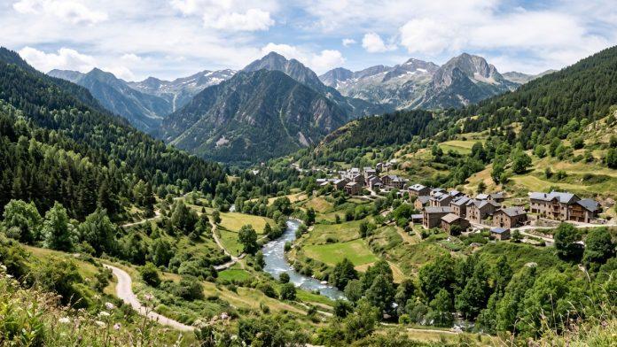 ova-mala-evropska-zemlja-ima-plate-i-do-5000-evra!-ima-svega-90.000-stanovnika:-sada-trazi-hitno-radnike,-ovo-su-uslovi