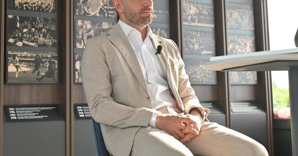 zoran-tosic-nekada-na-terenu,-danas-na-tribinama:-da-pokazemo-svima-kako-se-navija-za-srbiju! zoran-tosic-nekada-na-terenu,-danas-na-tribinama:-da-pokazemo-svima-kako-se-navija-za-srbiju!