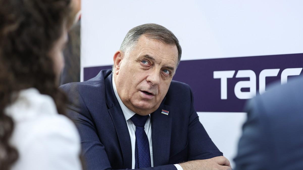 “nikada-vise-necu-otici-svojom-voljom-u-sarajevo”-dodik:-“ne-zelim-im-nista-lose,-a-oni-su-meni-zeleli-da-stradam-u-akciji-opkoljavanja-moje-kuce” “nikada-vise-necu-otici-svojom-voljom-u-sarajevo”-dodik:-“ne-zelim-im-nista-lose,-a-oni-su-meni-zeleli-da-stradam-u-akciji-opkoljavanja-moje-kuce”
