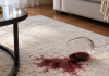 Prosulo vam se crno vino po tepihu? Ne paničite, ovaj trik može da spase stvar pre nego što se fleka osuši – treba vam samo jedna stvar iz kuhinje prosulo-vam-se-crno-vino-po-tepihu?-ne-panicite,-ovaj-trik-moze-da-spase-stvar-pre-nego-sto-se-fleka-osusi-–-treba-vam-samo-jedna-stvar-iz-kuhinje