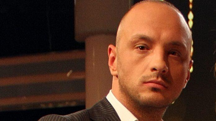 “bio-sam-na-psihijatriji-da-me-smire”-bivsi-voditelj-rts-a-se-oglasio-iz-bolnice-nakon-saobracajne-nesrece:-“odjednom-se-pojavio-i-zakucao-u-mene”