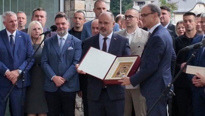 macutu-urucena-povelja-visegrada:-“nastavicemo-da-gradimo-mostove-i-jacamo-veze”