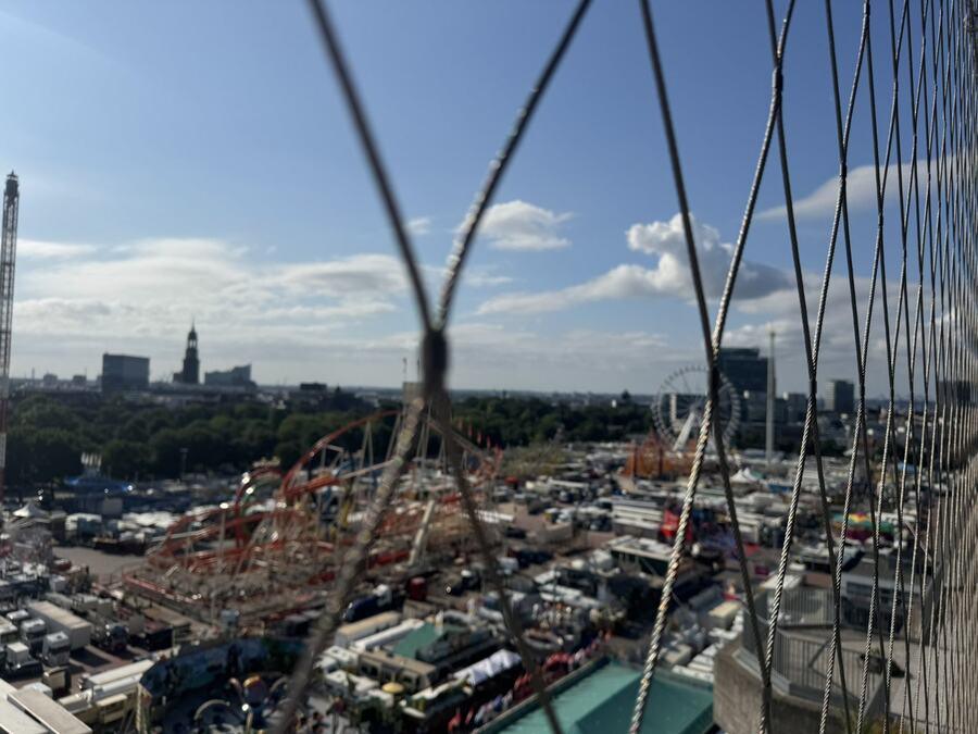 “slikala-sam-se-u-zelenom-bunkeru-i-jela-sendvic-od-15-evra!”-beogradanka-nada-(28)-otisla-na-vikend-u-hamburg-i-ostala-bez-daha!-(foto) “slikala-sam-se-u-zelenom-bunkeru-i-jela-sendvic-od-15-evra!”-beogradanka-nada-(28)-otisla-na-vikend-u-hamburg-i-ostala-bez-daha!-(foto)