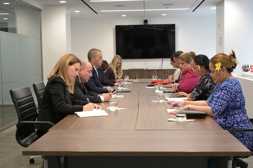 duric-na-zasedanju-un-u-njujorku:-zamenica-premijera-samoe-potvrdila-ucesce-na-ekspo-2027-u-beogradu-–-usledio-razgovor-i-sa-msp-fidzija-(foto) duric-na-zasedanju-un-u-njujorku:-zamenica-premijera-samoe-potvrdila-ucesce-na-ekspo-2027-u-beogradu-–-usledio-razgovor-i-sa-msp-fidzija-(foto)