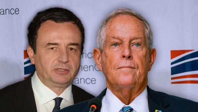americki-kongresmen-udara-na-vucica-iz-zagrljaja-sa-pristinom!-isplivala-pozadina-“diplomatske-ofanzive”:-kurti-sve-otkrio-fotografijama