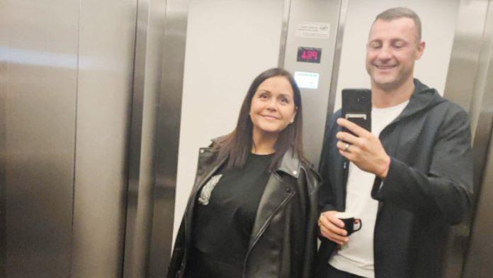 “kada-su-prognoze-lekara-nikakve,-desi-se-cudo”-silvija-nedeljkovic-rodila-blizance,-a-godinama-prolazila-kroz-pakao:-“sama-sam-isla-na-vantelesne-oplodnje”