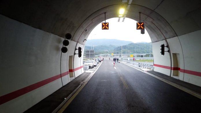 guzve-na-auto-puti-milos-veliki:-zbog-radova-zatvorena-jedna-cev-u-tunelu-laz