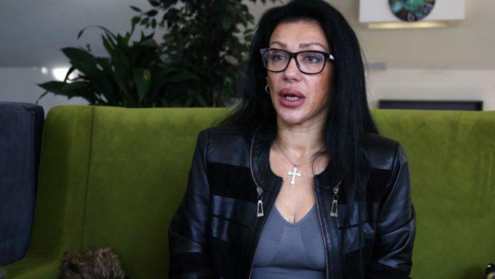 “samo-ja-znam-koliko-sam-se-odricala”-vendi-cerku-i-muza-krije-od-ociju-javnosti,-a-sad-iznela-detalje-braka:-“moja-zrtva-je-velika”
