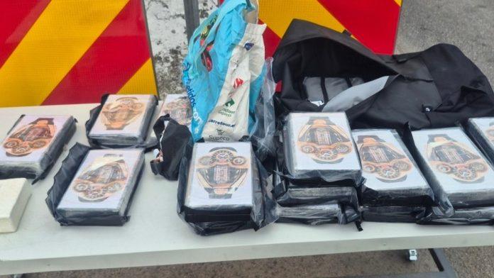 velika-akcija-policije-na-granici!-zaplenili-17,5-kg-kokaina,-muskarac-(57)-ekspresno-uhapsen:-oglasio-se-dacic-(foto,-video)