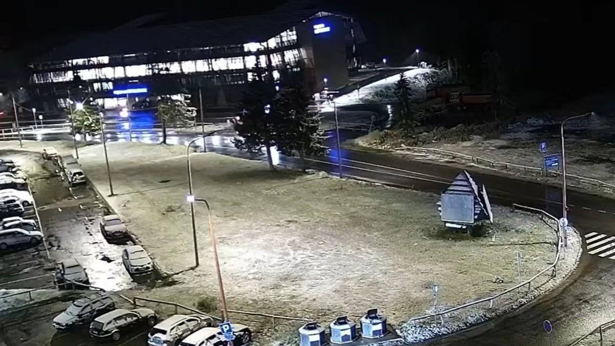 (foto)-sneg-veje,-temperatura-pala-na-nulu!-ovde-je-trenutno-najhladnije-u-srbiji,-najvisa-zabelezena-temperatura-danas-samo-17-stepeni (foto)-sneg-veje,-temperatura-pala-na-nulu!-ovde-je-trenutno-najhladnije-u-srbiji,-najvisa-zabelezena-temperatura-danas-samo-17-stepeni