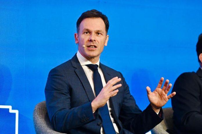 “neznalica-koja-je-srbiju-dovela-do-ivice-bankrota!”-mali-razbio-soskica-argumentima-i-brojevima:-jos-jednom-pokazao-elementarno-nepoznavanje-ekonomije