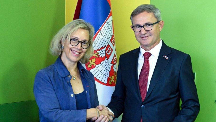 srbija-i-francuska-imaju-jedna-drugoj-sta-da-ponude-glamocic:-“dobre-politicke-odnose-pretvaramo-u-konkretne-rezultate-u-poljoprivredi” srbija-i-francuska-imaju-jedna-drugoj-sta-da-ponude-glamocic:-“dobre-politicke-odnose-pretvaramo-u-konkretne-rezultate-u-poljoprivredi”