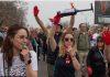 NARODE REPUBLIKE SRPSKE, OVO TI MISLE, OVO TI ŽELE: Sad bi da se ogrebu o koji glas, pa će opet da pljuju po vama! narode-republike-srpske,-ovo-ti-misle,-ovo-ti-zele:-sad-bi-da-se-ogrebu-o-koji-glas,-pa-ce-opet-da-pljuju-po-vama!