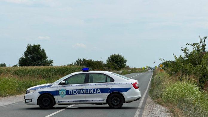 mrtav-pijan-vozio-sestoro-dece-i-zenu-u-“opelu”-odreden-pritvor-ocu-koji-je-kolima-sleteo-sa-puta-kod-alibunara:-dvoje-malisana-se-bore-za-zivot!