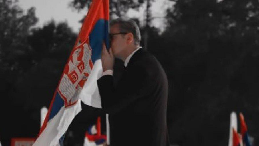 vucic-se-vanredno-oglasio:-nas-ponos,-nase-dostojanstvo-i-nasu-slobodu-ne-damo-nikome-da-srusi vucic-se-vanredno-oglasio:-nas-ponos,-nase-dostojanstvo-i-nasu-slobodu-ne-damo-nikome-da-srusi