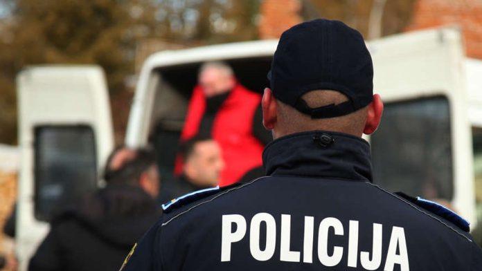 policajac-pucao-u-sebe!-drama-u-sarajevu:-osumnjicen-za-saradnju-sa-mafijom,-specijalci-ga-opkolili,-pa-ga-nasli-krvavog