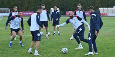 paunovic-prelomio!-ovo-je-konacnih-11-za-grcku-–-tadic-komanduje,-interov-biser-krece-od-starta! paunovic-prelomio!-ovo-je-konacnih-11-za-grcku-–-tadic-komanduje,-interov-biser-krece-od-starta!