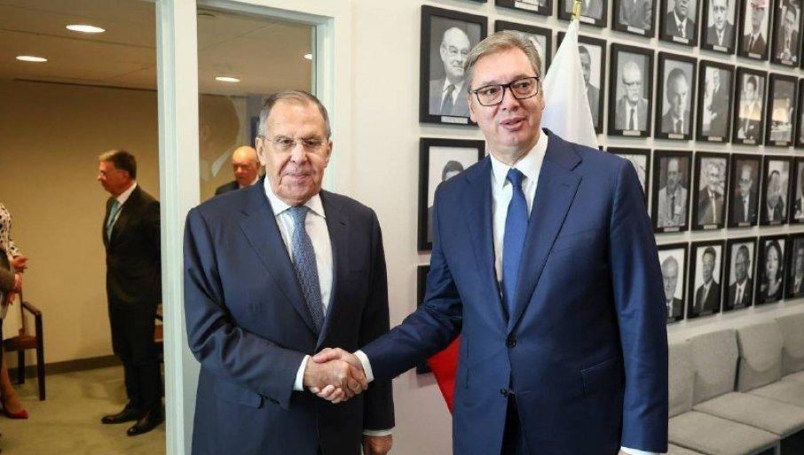 vucic-sa-lavrovim-u-njujorku:-ruski-sef-diplomatije-preneo-mu-najtoplije-pozdrave-vladimira-putina vucic-sa-lavrovim-u-njujorku:-ruski-sef-diplomatije-preneo-mu-najtoplije-pozdrave-vladimira-putina