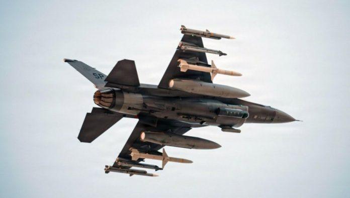 amerikanci-gomilaju-snage-kod-irana,-tramp-sprema-najveci-udar-do-sada?!-eskadrila-f-16-presla-preko-evropa-i-stigla-spremna-za-invaziju