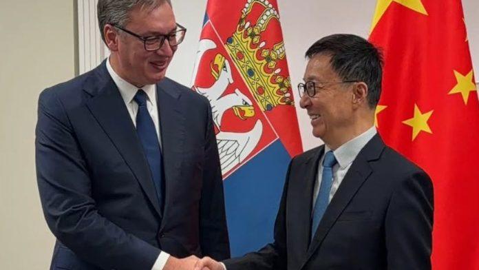 (foto)-“nakon-istorijske-posete-kini-nastavljamo-da-radimo-na-realizaciji-postignutih-dogovora”-vucic-sa-potpredsednikom-kine:-“odlican-razgovor”