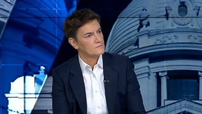 dominacija-brnabic!-gore-mreze:-blokaderi-priznali-da-je-pocistila-“rektorku”,-bacaju-drvlje-i-kamenje-po-nikolic