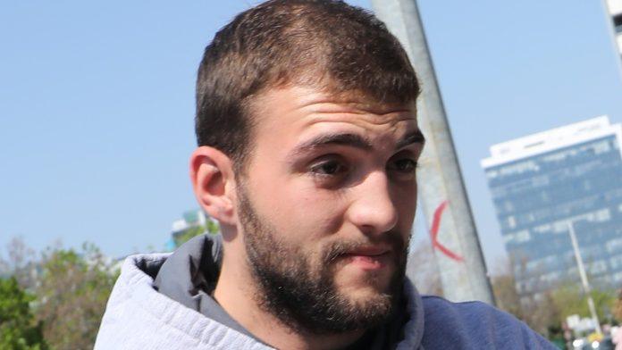 “ovo-je-pseci,-kerovski-zivot”-veljko-raznatovic-o-titelu-–-uzivao-u-luksuzu-na-dedinju,-pa-otisao-da-zivi-na-selo