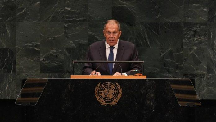 lavrov-o-duplim-standardima-zapada:-traze-od-srbije-da-se-odrekne-kim-i-svoje-istorije,-a-ugrozavaju-zivote-milijarde-ljudi