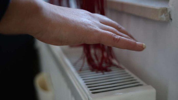 upozorenje-iz-briselа-zbog-“podivljalih”-cena-gasa:-skladista-u-eu-na-70-odsto,-komesar-poziva-na-na-ogranicavanje-grejanja