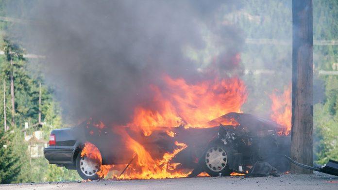 zapaljeni-luksuzni-automobili-zorana-stanisica-sokantni-prizori-u-tivtu