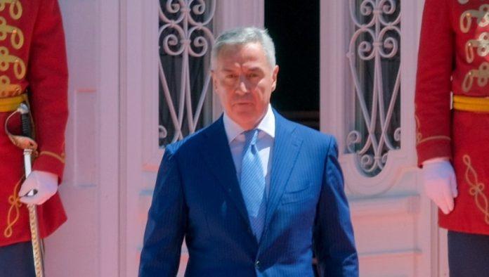 sramne-poruke-dukanovica-izazvale-bes:-udario-na-“srpske-nacionaliste”,-pa-stao-uz-srdanovica