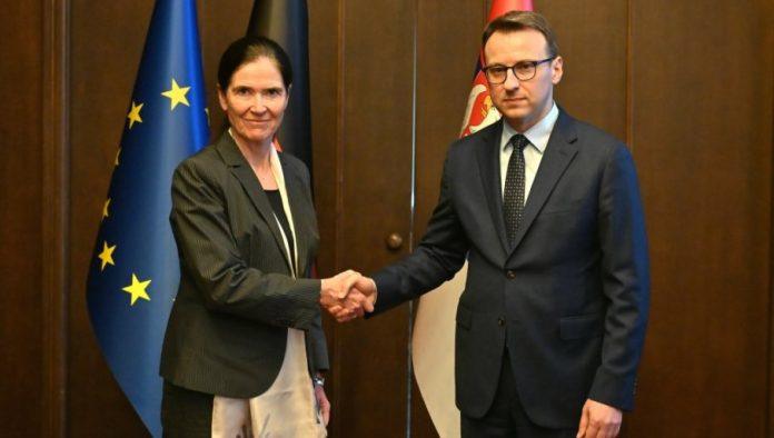petkovic-upozorio-novu-nemacku-ambasadorku:-kurtijev-rezim-hapsi-srbe,-rusi-imovinu-i-odbija-da-formira-zso