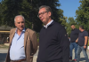 “NE SMEJU NA DUEL KAO DA KROKODILI ISKAČU U TV STUDIJU” Vučić obilazi Srbiju: “Evo, sad im nudim njih troje da budu protiv mene” (VIDEO) “ne-smeju-na-duel-kao-da-krokodili-iskacu-u-tv-studiju”-vucic-obilazi-srbiju:-“evo,-sad-im-nudim-njih-troje-da-budu-protiv-mene”-(video)
