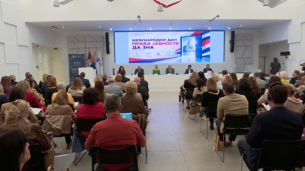 Институције-ћуте,-жалбе-се-гомилају-–-право-јавности-да-зна-пред-системским-препрекама Институције-ћуте,-жалбе-се-гомилају-–-право-јавности-да-зна-пред-системским-препрекама