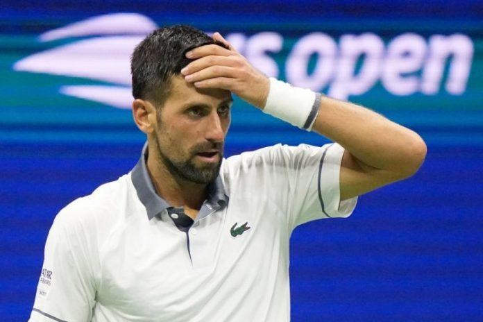 skandal:-novak-dokovic-pogoden-u-glavu-dok-je-delio-autograme!-(video)
