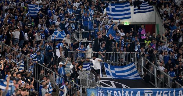 fudbalska-groznica-trese-grcku:-nezapamceno-interesovanje-za-utakmice-sa-holandijom-i-nemackom,-preko-100.000-ljudi-“u-redu”-za-ulaznice fudbalska-groznica-trese-grcku:-nezapamceno-interesovanje-za-utakmice-sa-holandijom-i-nemackom,-preko-100.000-ljudi-“u-redu”-za-ulaznice
