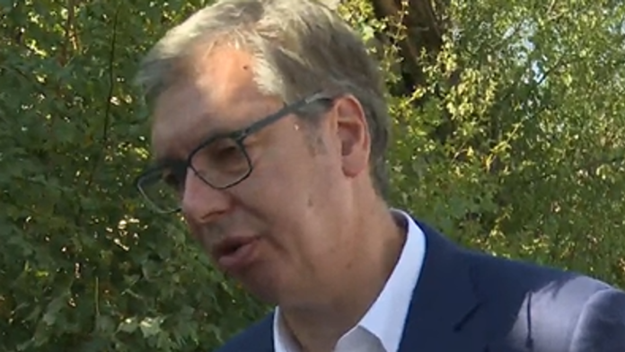 “tih-21-km-su-za-nas-veoma-vazni,-2-milijarde-nije-malo”:-vucic-obilazi-deonicu-glavnog-puta-kod-bora
