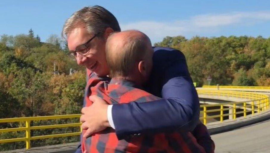srdanovic-kaze-da-je-vucic-politicki-pokojnik:-narod-srbije,-ipak-misli-drugacije-(video) srdanovic-kaze-da-je-vucic-politicki-pokojnik:-narod-srbije,-ipak-misli-drugacije-(video)