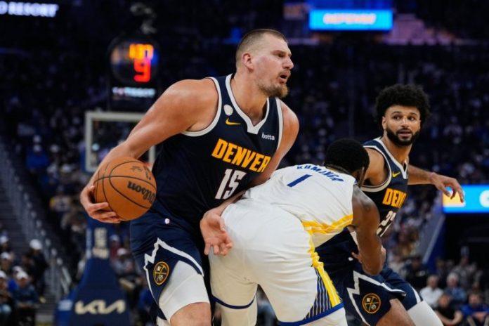 nikola-jokic-gadao-maskotu!-urnebesna-scena-u-denveru-(video)
