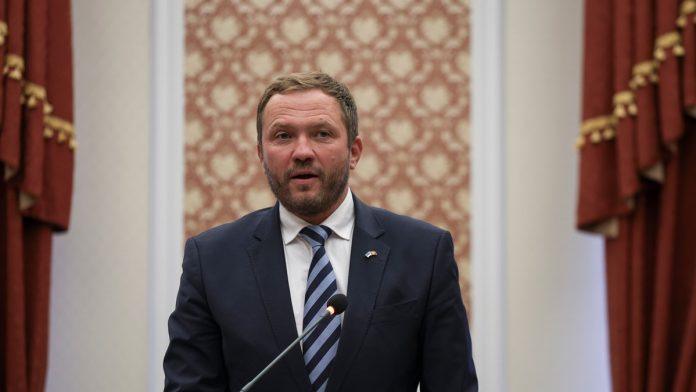“vi-ste-krivi”-estonija-optuzila-rusiju-da-stoji-iza-pozara-u-vojnoj-fabrici:-odmah-se-oglasio-kremlj