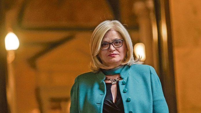 tabakovic:-aktiva-bankarskog-sektora-dostigla-u-julu-7.353-milijardi-dinara,-sektor-stabilan