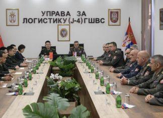 KINESKA VOJNA DELEGACIJA STIGLA U SRBIJU: SA Vojskom Srbije razmenjuju iskustva o logističkoj podršci kineska-vojna-delegacija-stigla-u-srbiju:-sa-vojskom-srbije-razmenjuju-iskustva-o-logistickoj-podrsci