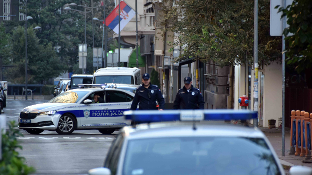 Приведена-два-малолетника-због-сумње-да-су-запалила-мрежу-на-гаражи-на-Обилићевом-венцу Приведена-два-малолетника-због-сумње-да-су-запалила-мрежу-на-гаражи-на-Обилићевом-венцу