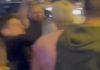 JEZIVO: Blokader krvnički udario aktivistkinju SNS pesnicom u glavu (VIDEO) jezivo:-blokader-krvnicki-udario-aktivistkinju-sns-pesnicom-u-glavu-(video)